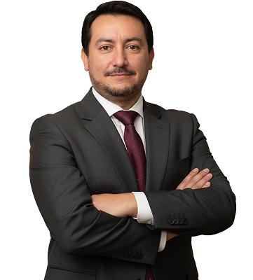 Vicente Andrade, abogado especializado en asesoría y defensa laboral para empresas y empleadores en Chile.